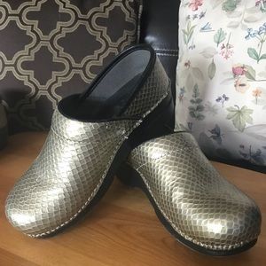 Dansko XP Metallic Clogs